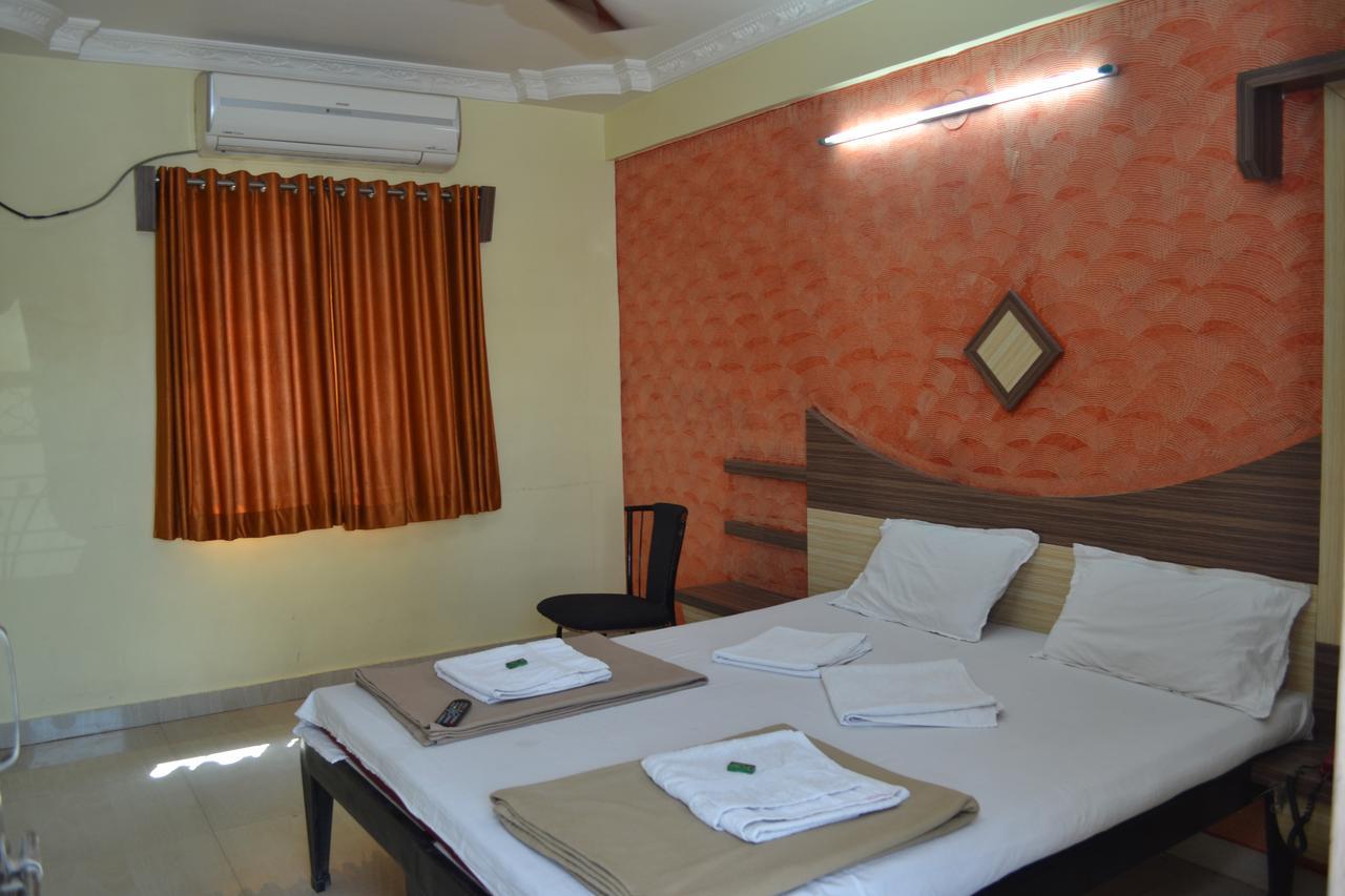 Hotel Sai Vishwa Shirdi Luaran gambar