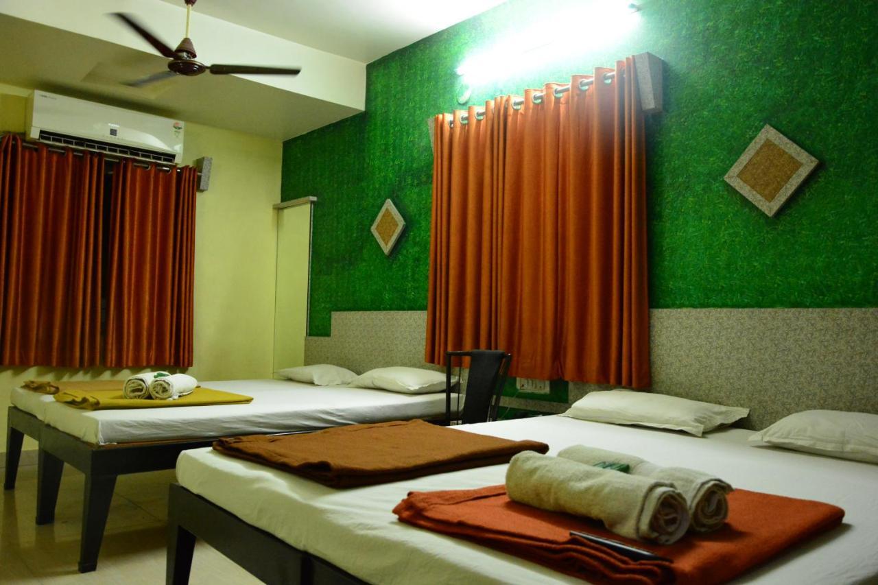Hotel Sai Vishwa Shirdi Luaran gambar